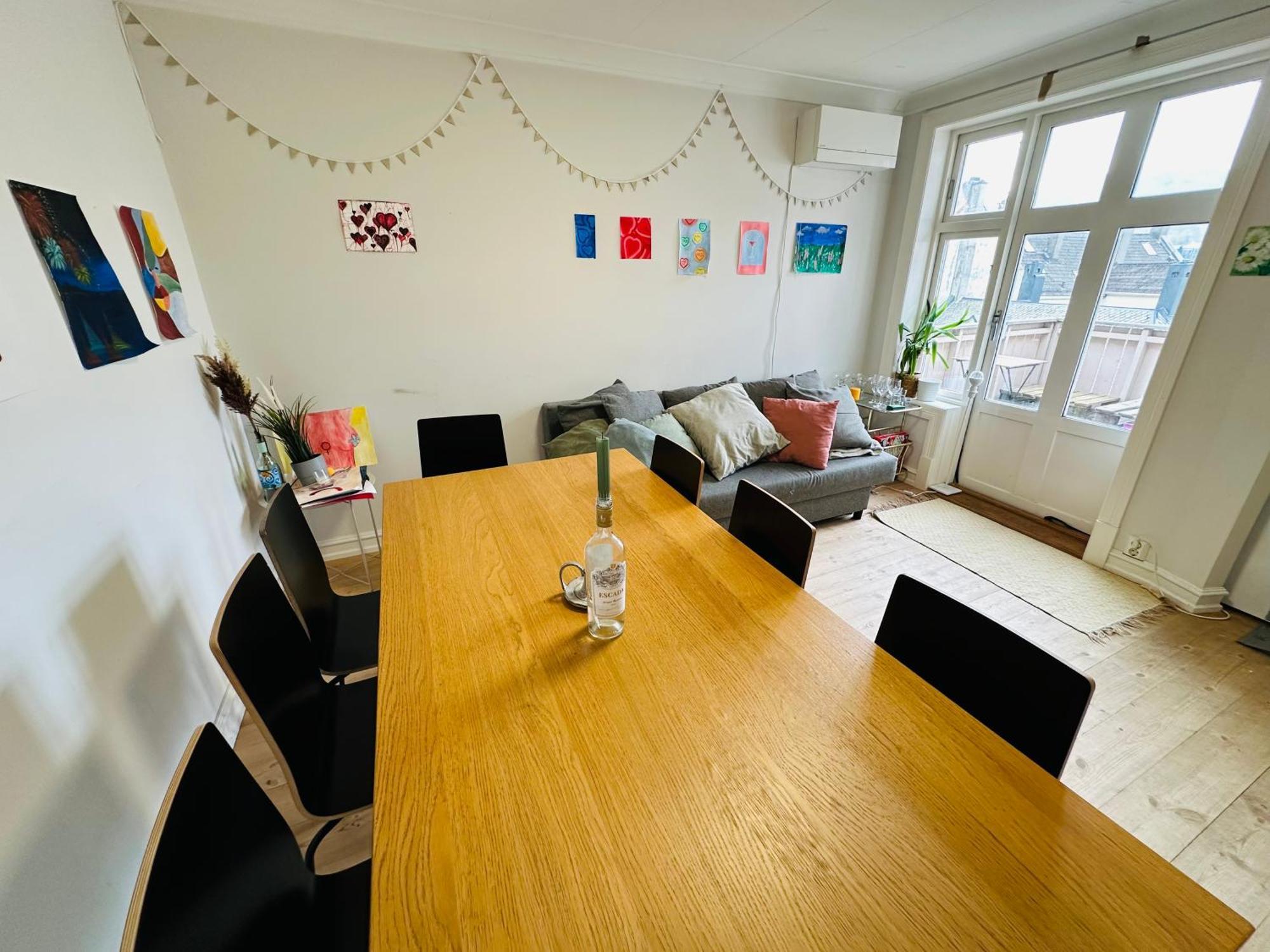 Apartamento Sjarmerende Bolig Like Ved Togstasjonen Bergen Exterior foto