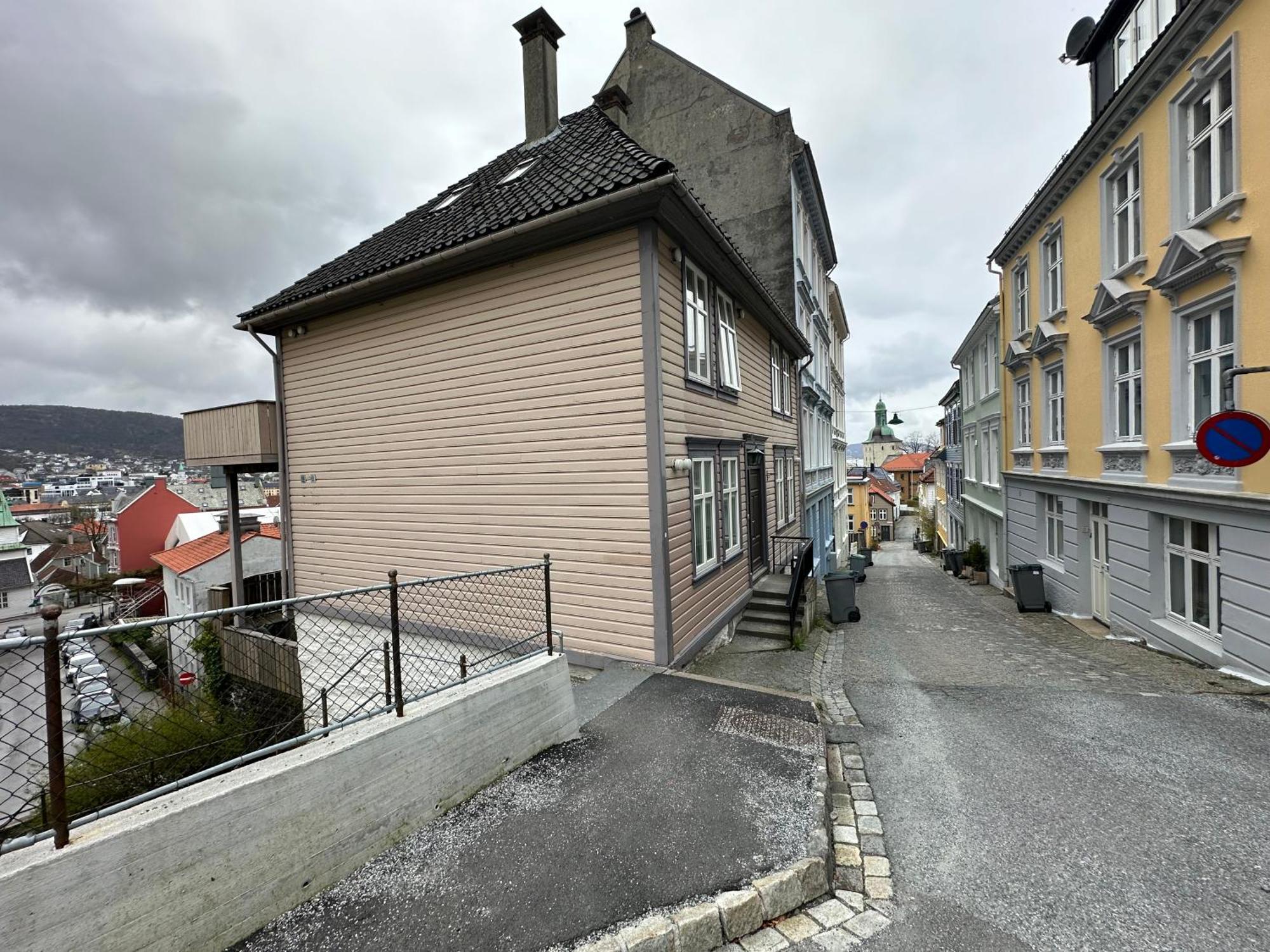 Apartamento Sjarmerende Bolig Like Ved Togstasjonen Bergen Exterior foto
